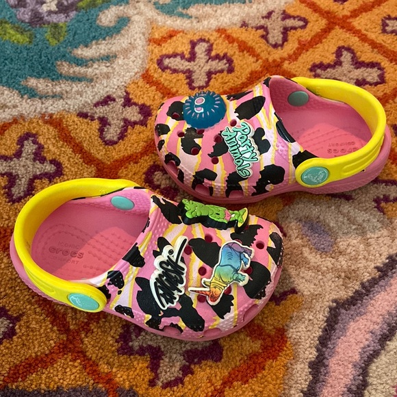 Party animal leopard print crocs - Picture 2 of 5